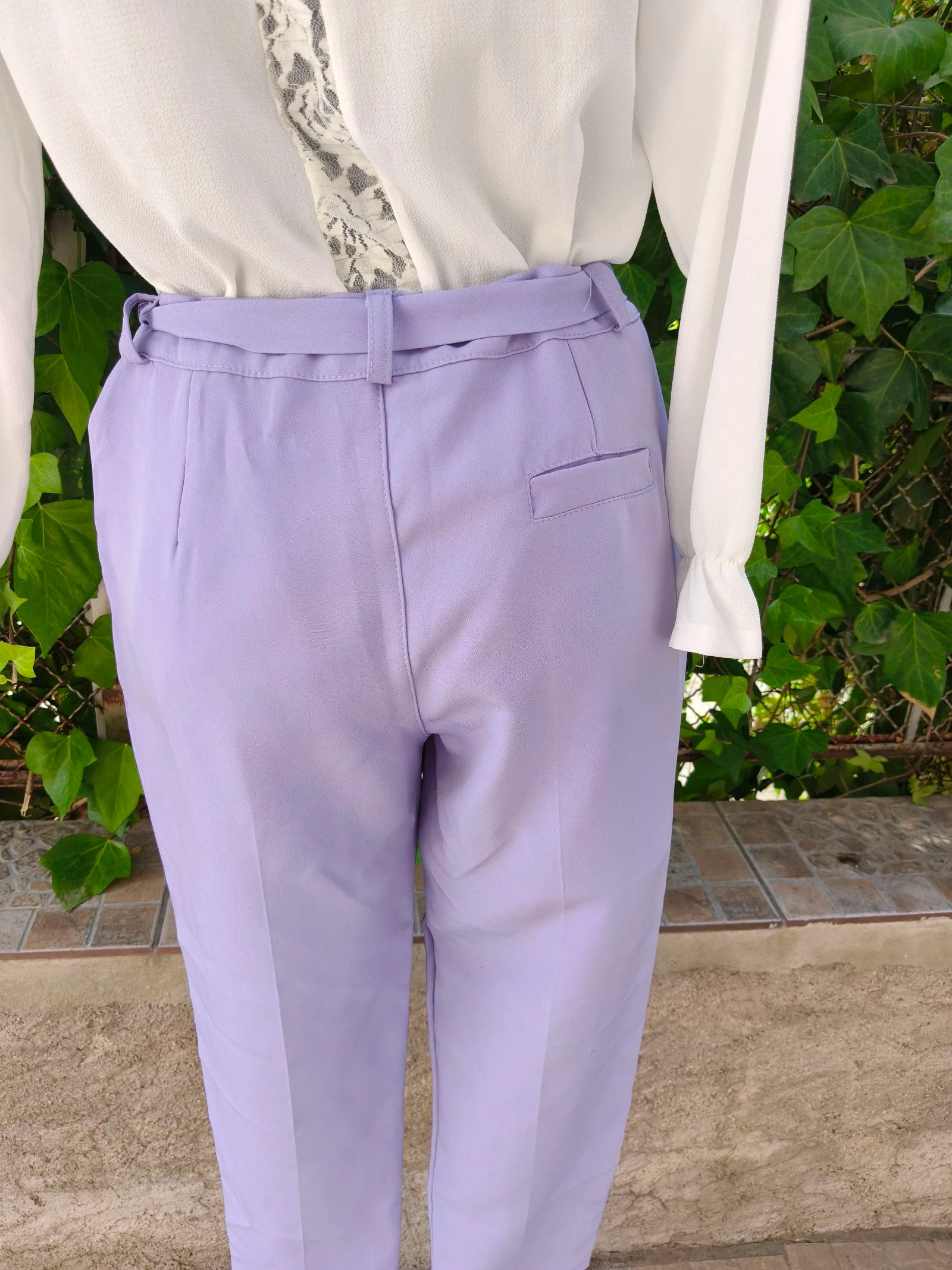 Pantalón de vestir morado lila con lazo – photo 7